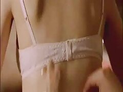 Fucking ນັກສຶກສາຫນຸ່ມທີ່ມີ tits ຂະຫນາດນ້ອຍແລະກົ້ນແຫນ້ນ