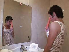 ໃນ slit ແຫນ້ນຜູ້ຊາຍ fucked masturbating